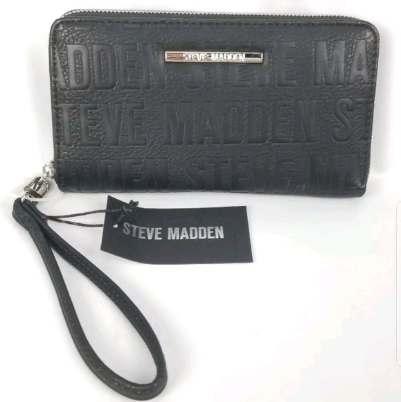 STEVE MADDEN WALLET WRISTLET BLACK STAMPED CHEVRON LOGO GOLD ZIPPER STEVE MADDEN WALLET WRISTLET BLACK STAMPED CHEVRON LOGO GOLD ZIPPER